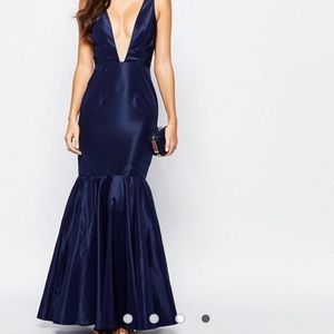 Fame & Partners Navy Blue Fishtail Gown